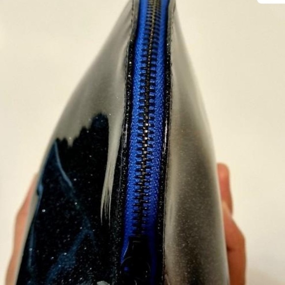 YSL Cosmetic Makeup Case Yves Saint Laurent Beaute Sparkle Zip Closure NWT - Picture 3 of 12